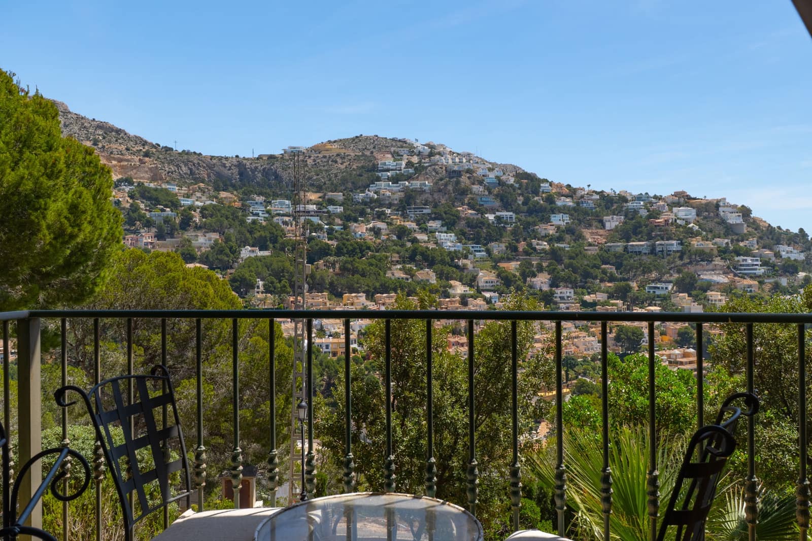 2 bedroom Apartment for sale in Altea with pool - € 340,000 (Ref: 9854405)