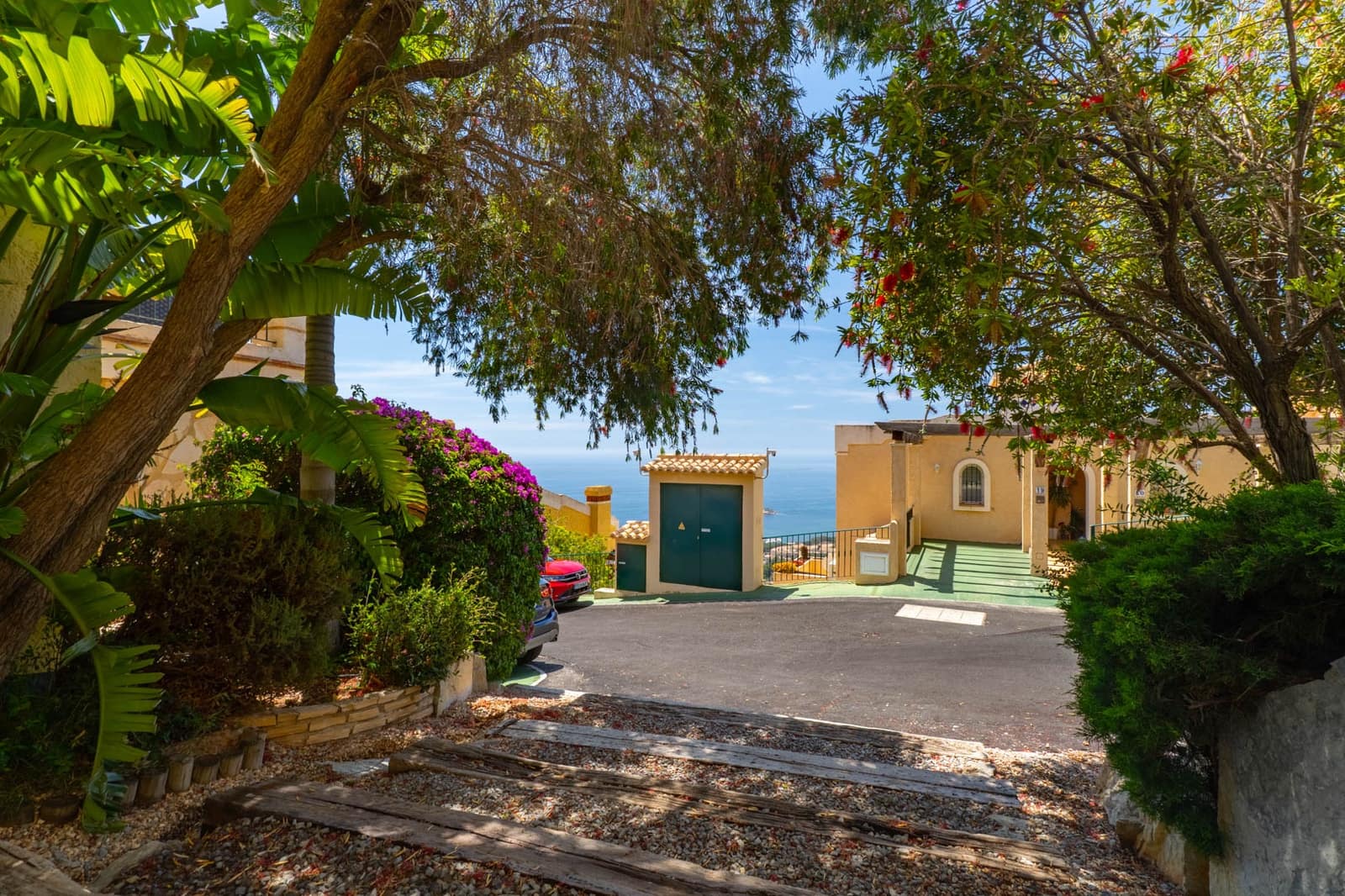 2 bedroom Apartment for sale in Altea with pool - € 340,000 (Ref: 9854405)