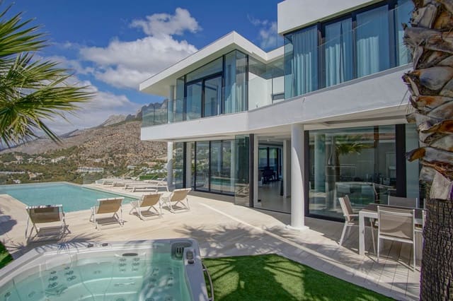 6 soveværelse Villa til salg i Altea med swimmingpool garage - € 2.490.000 (Ref: 9905079)