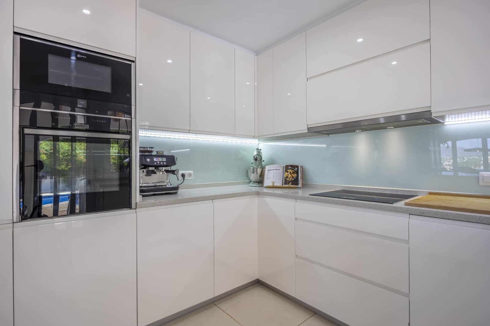 4 soveværelse Villa til salg i Benitachell / Benitatxell med swimmingpool garage - € 639.000 (Ref: 9946796)