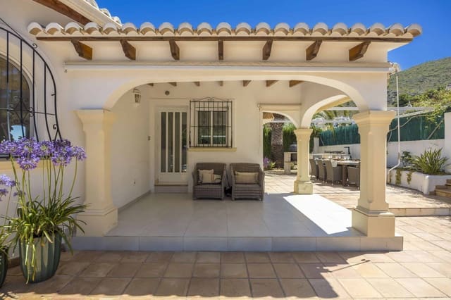 4 soveværelse Villa til salg i Benitachell / Benitatxell med swimmingpool garage - € 639.000 (Ref: 9946796)