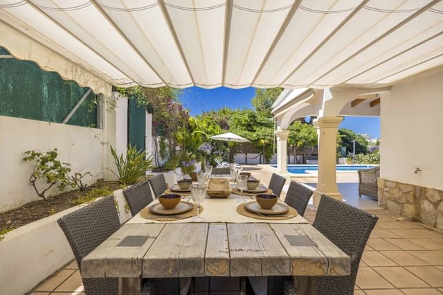 4 soveværelse Villa til salg i Benitachell / Benitatxell med swimmingpool garage - € 639.000 (Ref: 9946796)