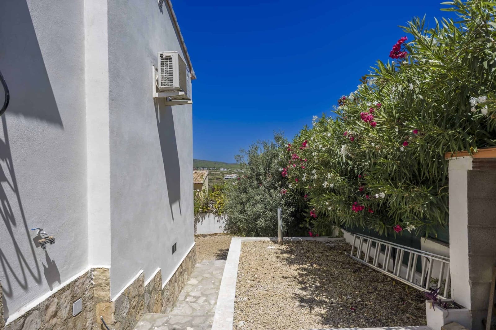 4 soveværelse Villa til salg i Benitachell / Benitatxell med swimmingpool garage - € 639.000 (Ref: 9946796)