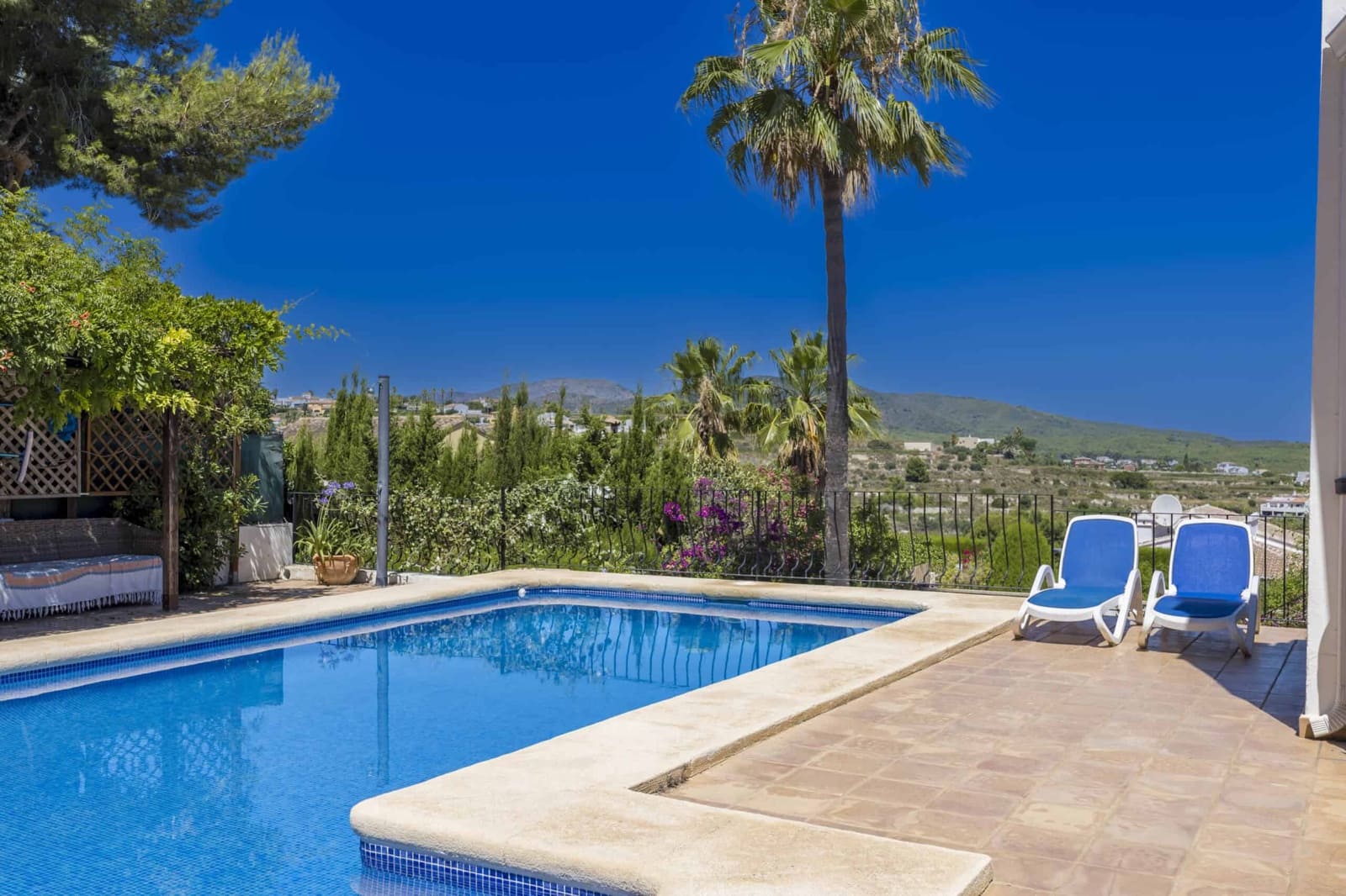 4 soveværelse Villa til salg i Benitachell / Benitatxell med swimmingpool garage - € 639.000 (Ref: 9946796)