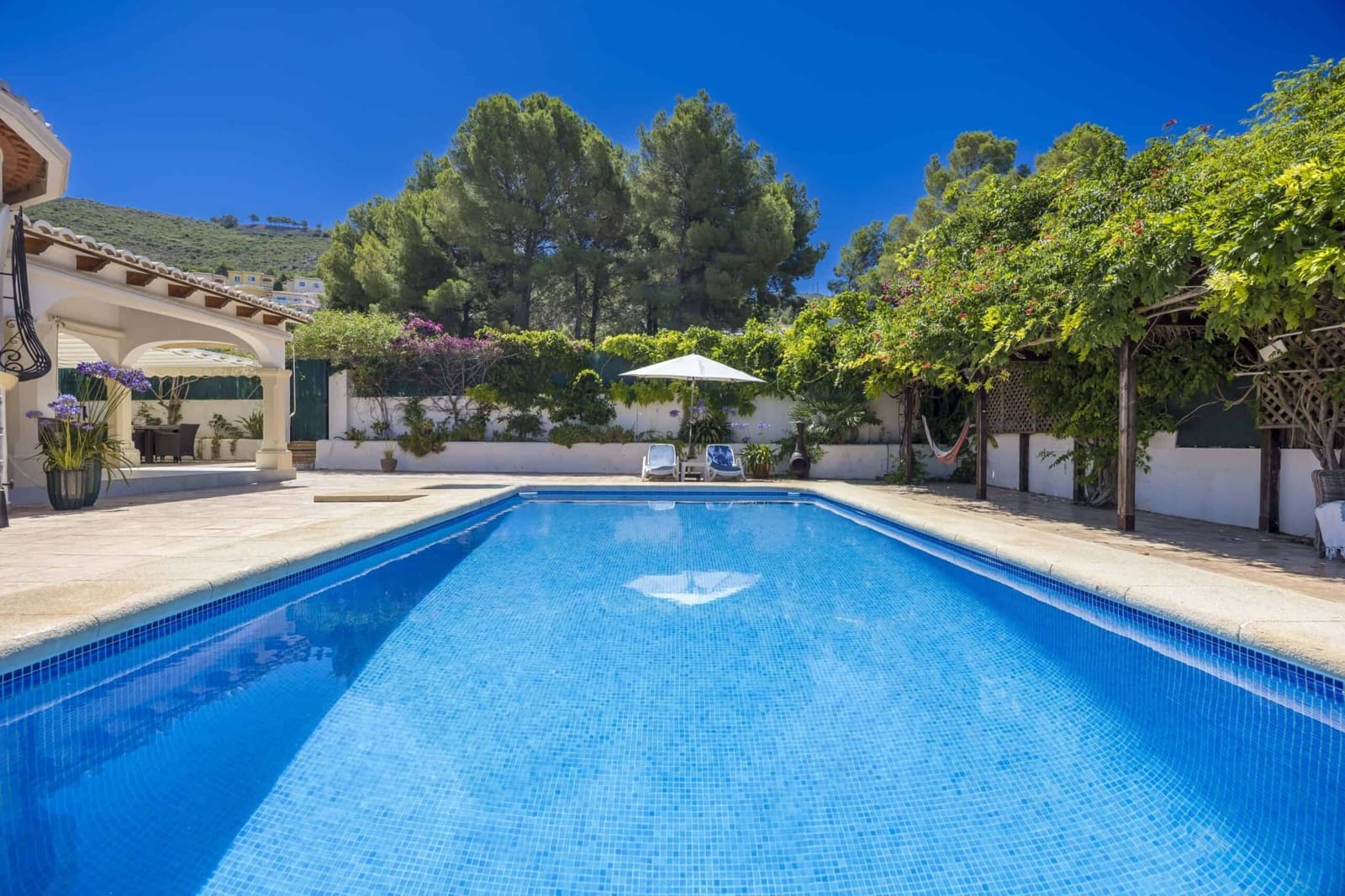 4 soveværelse Villa til salg i Benitachell / Benitatxell med swimmingpool garage - € 639.000 (Ref: 9946796)