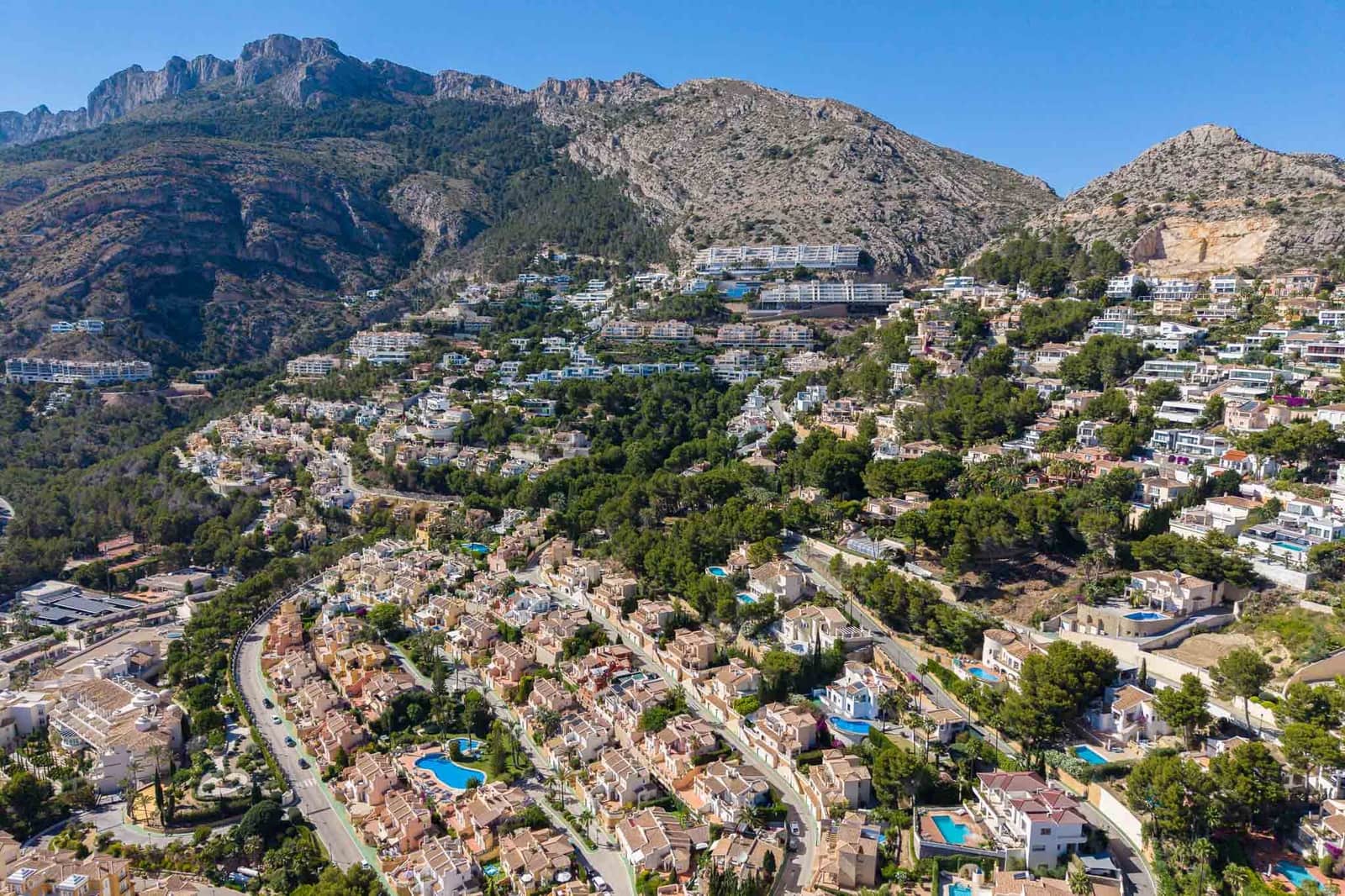 5 bedroom Villa for sale in Altea with pool - € 2,700,000 (Ref: 9948963)