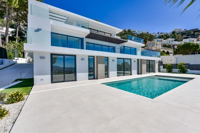 5 bedroom Villa for sale in Altea with pool - € 2,690,000 (Ref: 9978024)