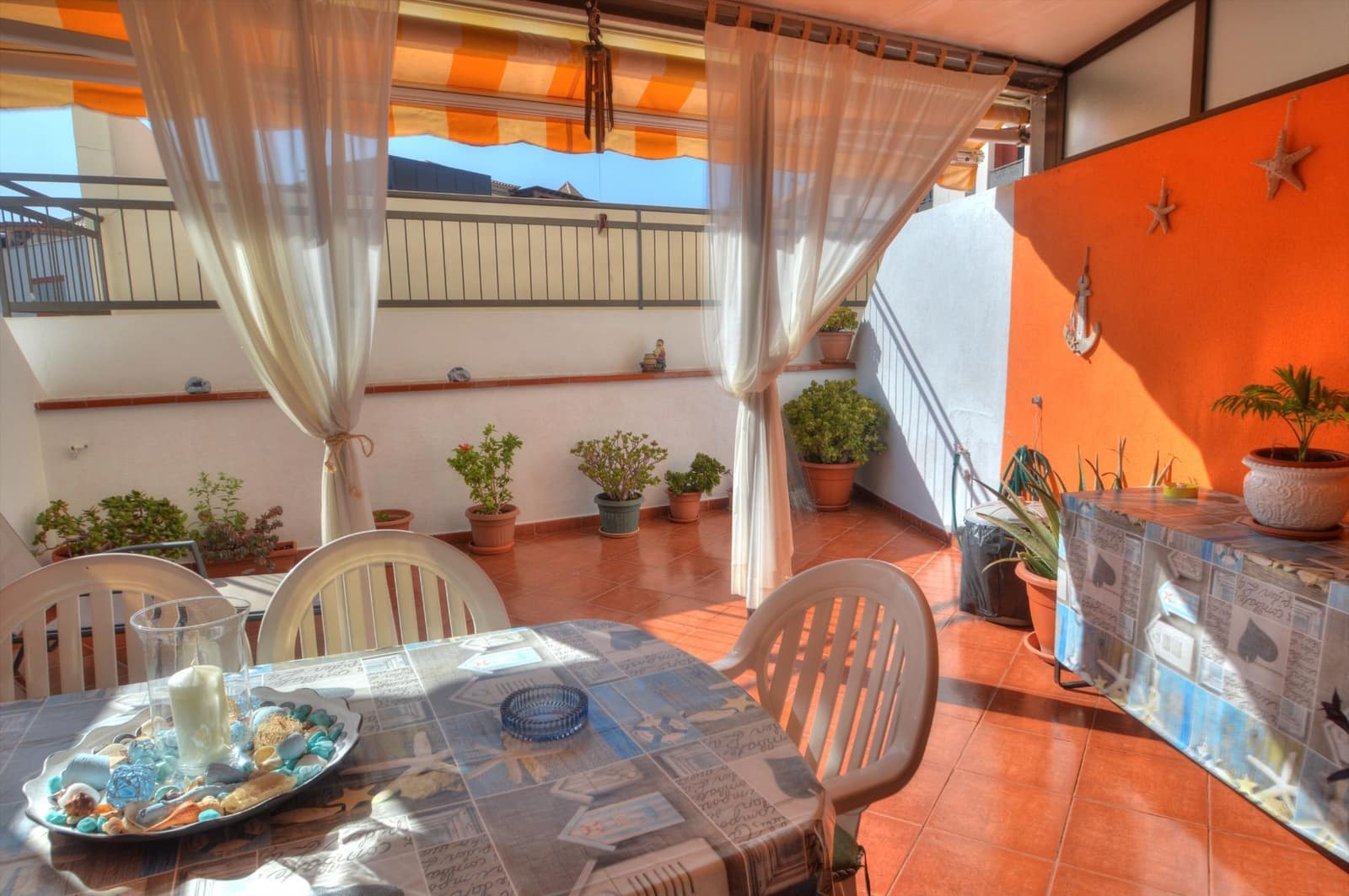 1 Zimmer Apartment zu vermieten in Adeje mit Garage - 750 € (Ref: 10017093)