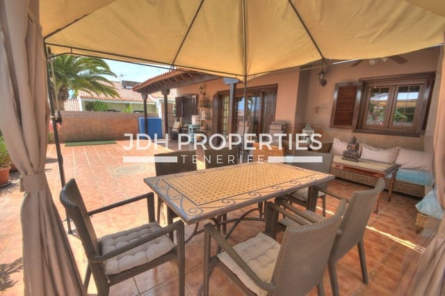 4 soverom Kjedet enebolig til salgs i Golf del Sur, San Miguel de Abona med svømmebasseng garasje - € 469 900 (Ref: 10040667)