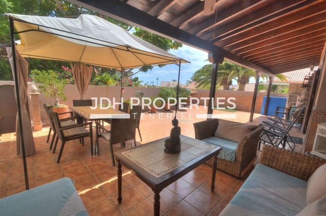 4 soverom Kjedet enebolig til salgs i Golf del Sur, San Miguel de Abona med svømmebasseng garasje - € 469 900 (Ref: 10040667)