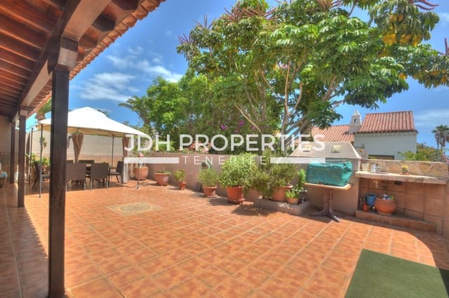 4 soverom Kjedet enebolig til salgs i Golf del Sur, San Miguel de Abona med svømmebasseng garasje - € 469 900 (Ref: 10040667)