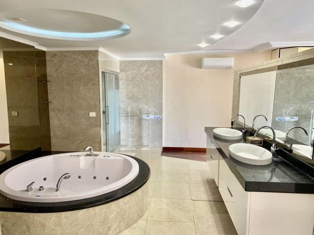 3 soveværelse Villa til salg i Amarilla Golf, San Miguel de Abona med swimmingpool garage - € 2.920.000 (Ref: 8297697)