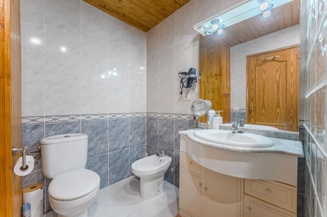 3 soveværelse Finca/Landehus til salg i Granadilla de Abona med swimmingpool garage - € 389.000 (Ref: 9389956)