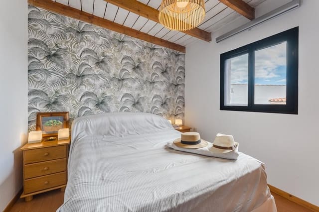 3 soveværelse Finca/Landehus til salg i Granadilla de Abona med swimmingpool garage - € 389.000 (Ref: 9389956)