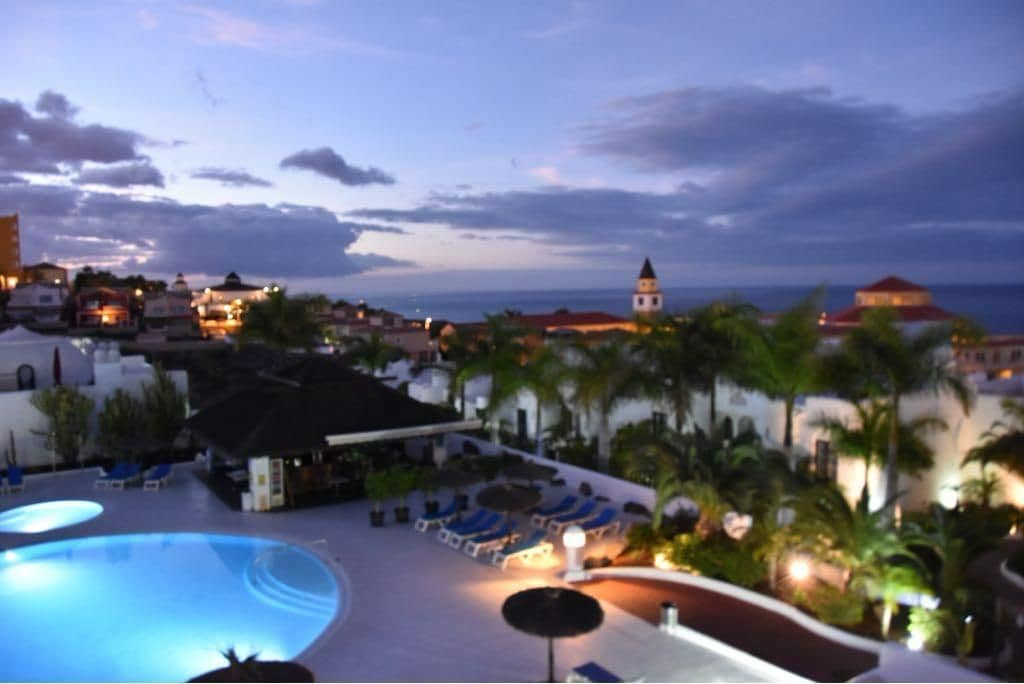 2 bedroom Flat for sale in Playa Paraiso with garage - € 425,000 (Ref: 9389959)