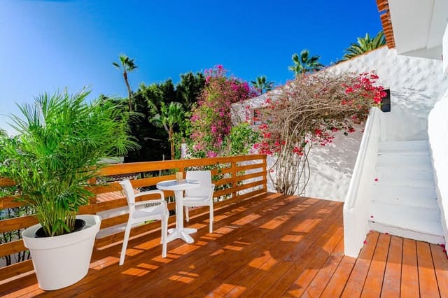 2 quarto Moradia Geminada para venda em Chayofa, Arona com piscina - 398 000 € (Ref: 9389961)