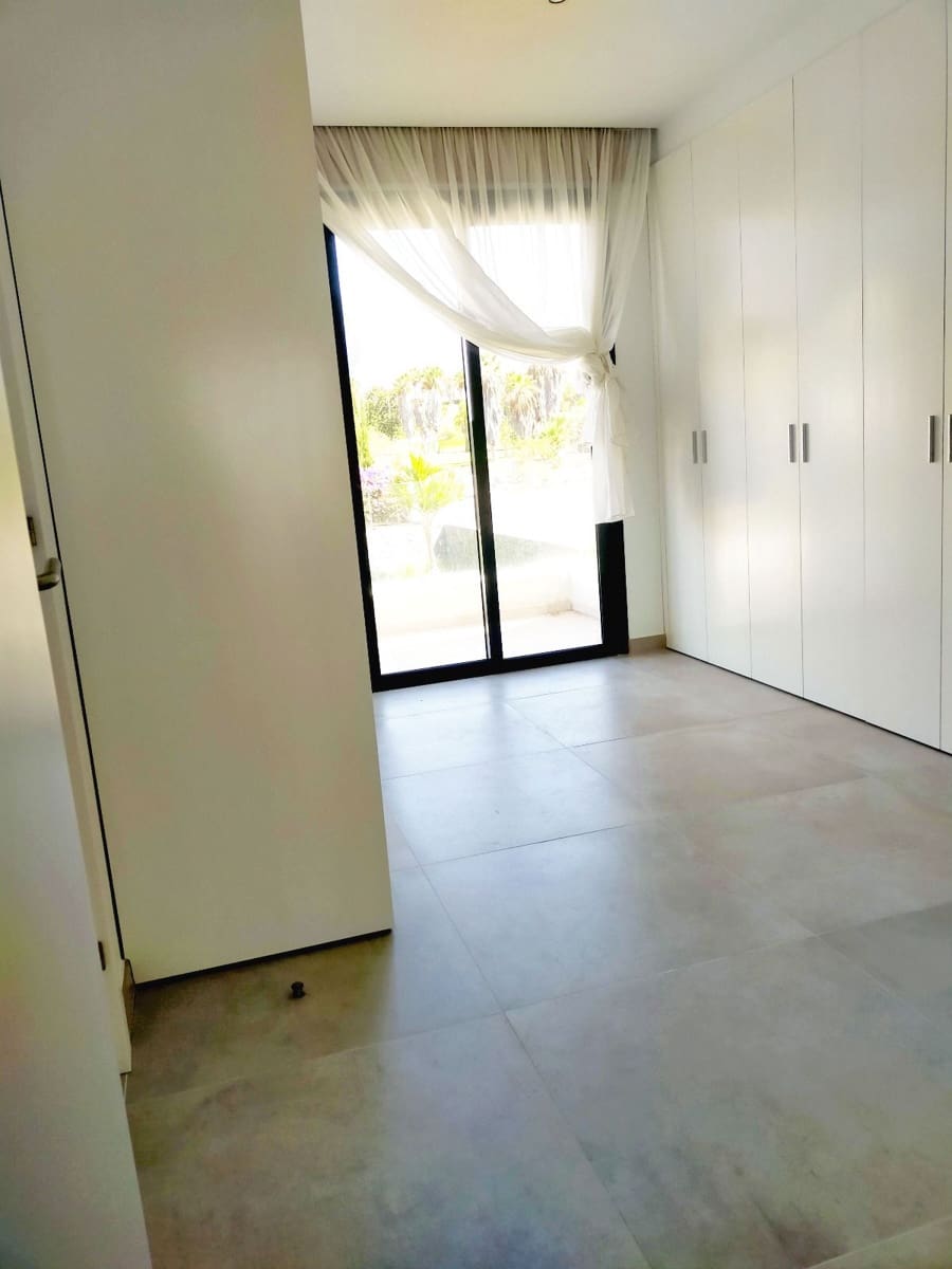 3 bedroom Villa for sale in Costa Adeje with pool garage - € 1,395,000 (Ref: 9424317)