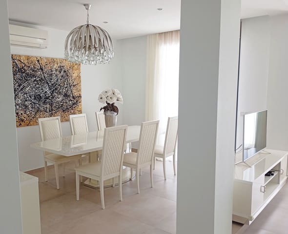 Chalet de 3 habitaciones en Costa Adeje, Adeje en venta con piscina garaje - 1.395.000 € (Ref: 9424317)