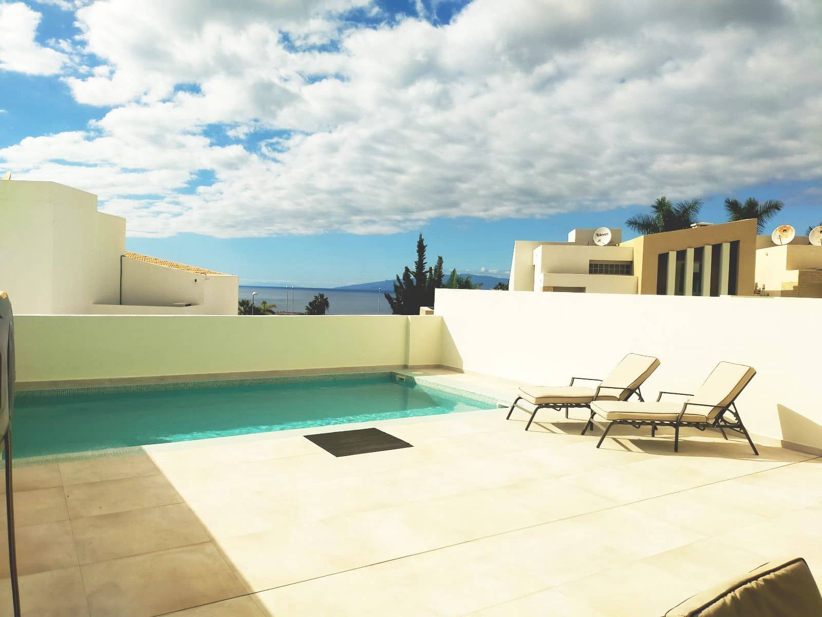 Chalet de 3 habitaciones en Costa Adeje en venta con piscina garaje - 1.395.000 € (Ref: 9424317)