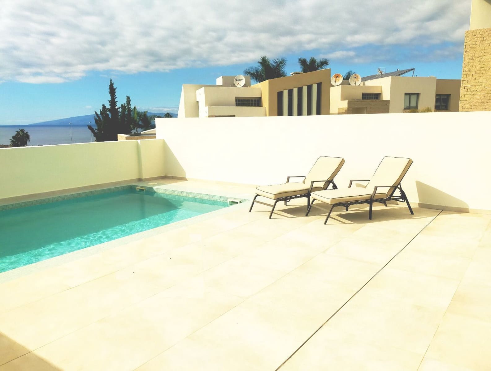 Chalet de 3 habitaciones en Costa Adeje en venta con piscina garaje - 1.395.000 € (Ref: 9424317)