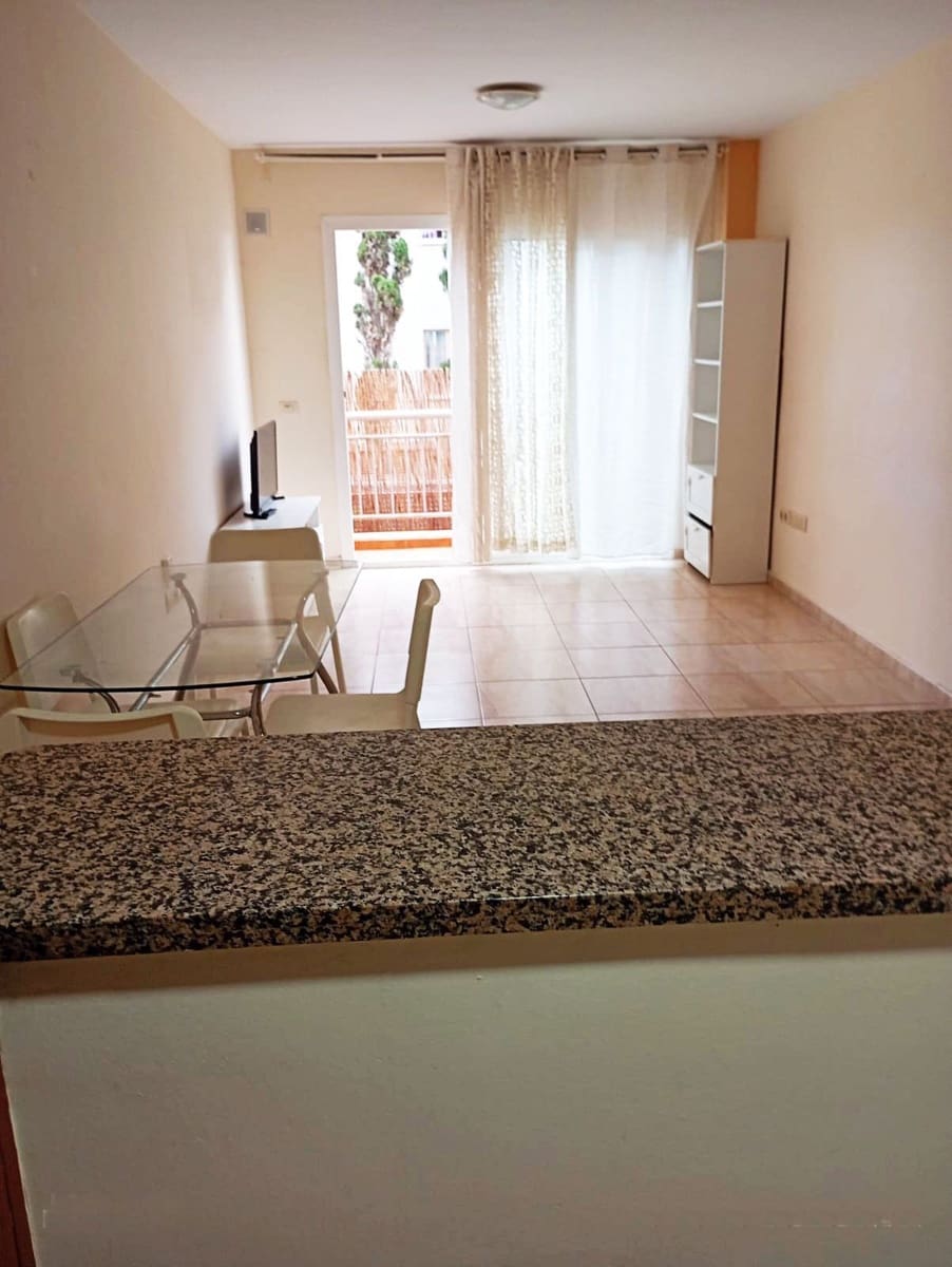 2 makuuhuone Huoneisto myytävänä paikassa San Isidro de Abona mukana 
autotalli - 194 000 € (Ref: 9424318)