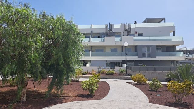 2 sypialnia Penthouse na sprzedaż w El Medano, Granadilla de Abona z basenem garażem - 500 000 € (Ref: 9473871)