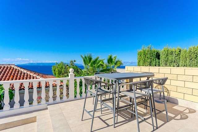 6 bedroom Villa for sale in Puerto Santiago, Santiago del Teide with pool garage - € 1,280,000 (Ref: 9488202)