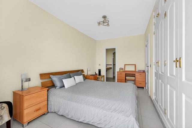 3 soveværelse Semi-Rækkehus til salg i Torviscas, Adeje med swimmingpool garage - € 659.000 (Ref: 9513245)