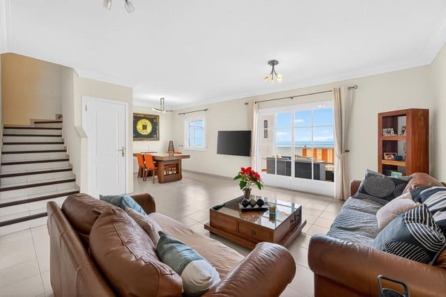 3 soveværelse Semi-Rækkehus til salg i Torviscas, Adeje med swimmingpool garage - € 659.000 (Ref: 9513245)