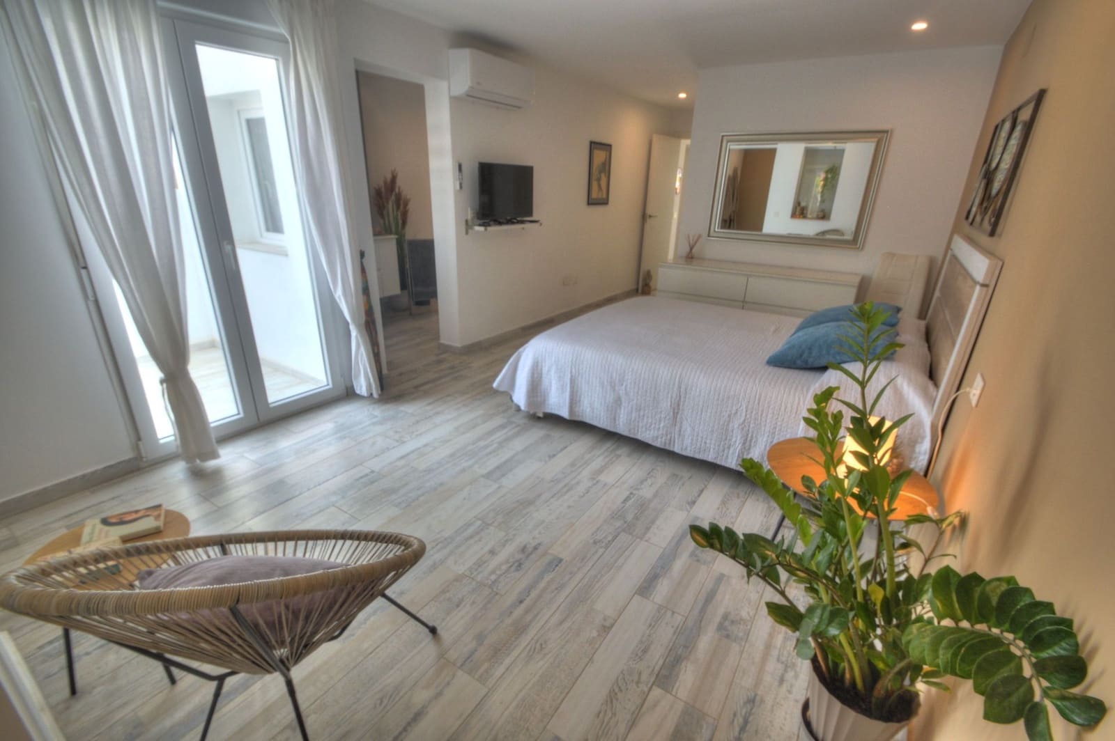 2 bedroom Bungalow for sale in Golf del Sur with pool - € 389,000 (Ref: 9526200)