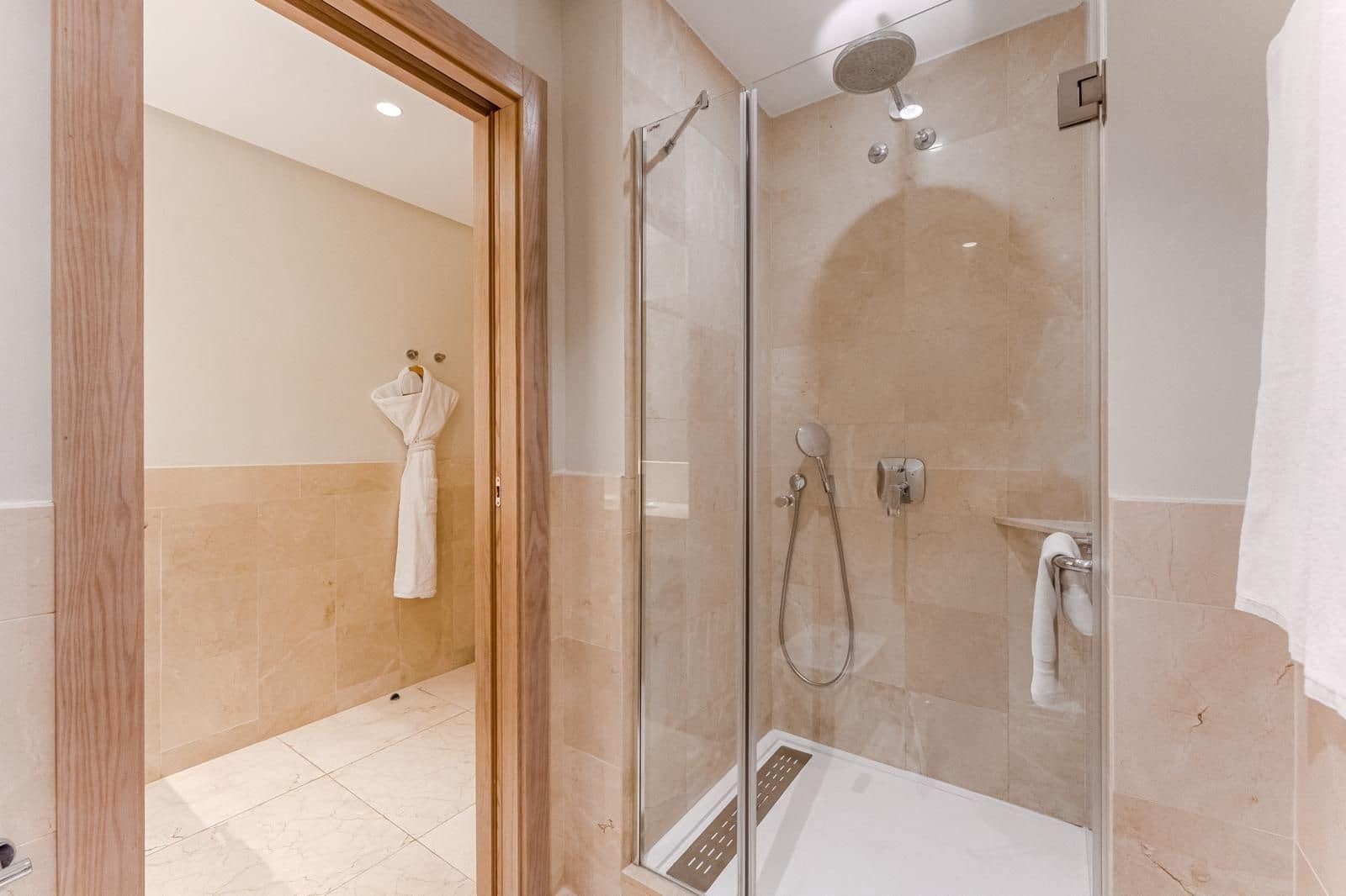 2 Zimmer Apartment zu verkaufen in Alcala mit Pool Garage - 840.000 € (Ref: 9676959)