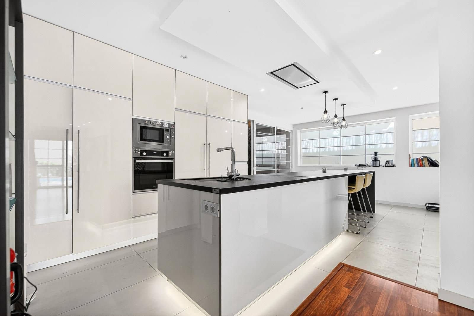 Chalet de 5 habitaciones en Los Cristianos en venta con piscina garaje - 1.790.000 € (Ref: 9698672)