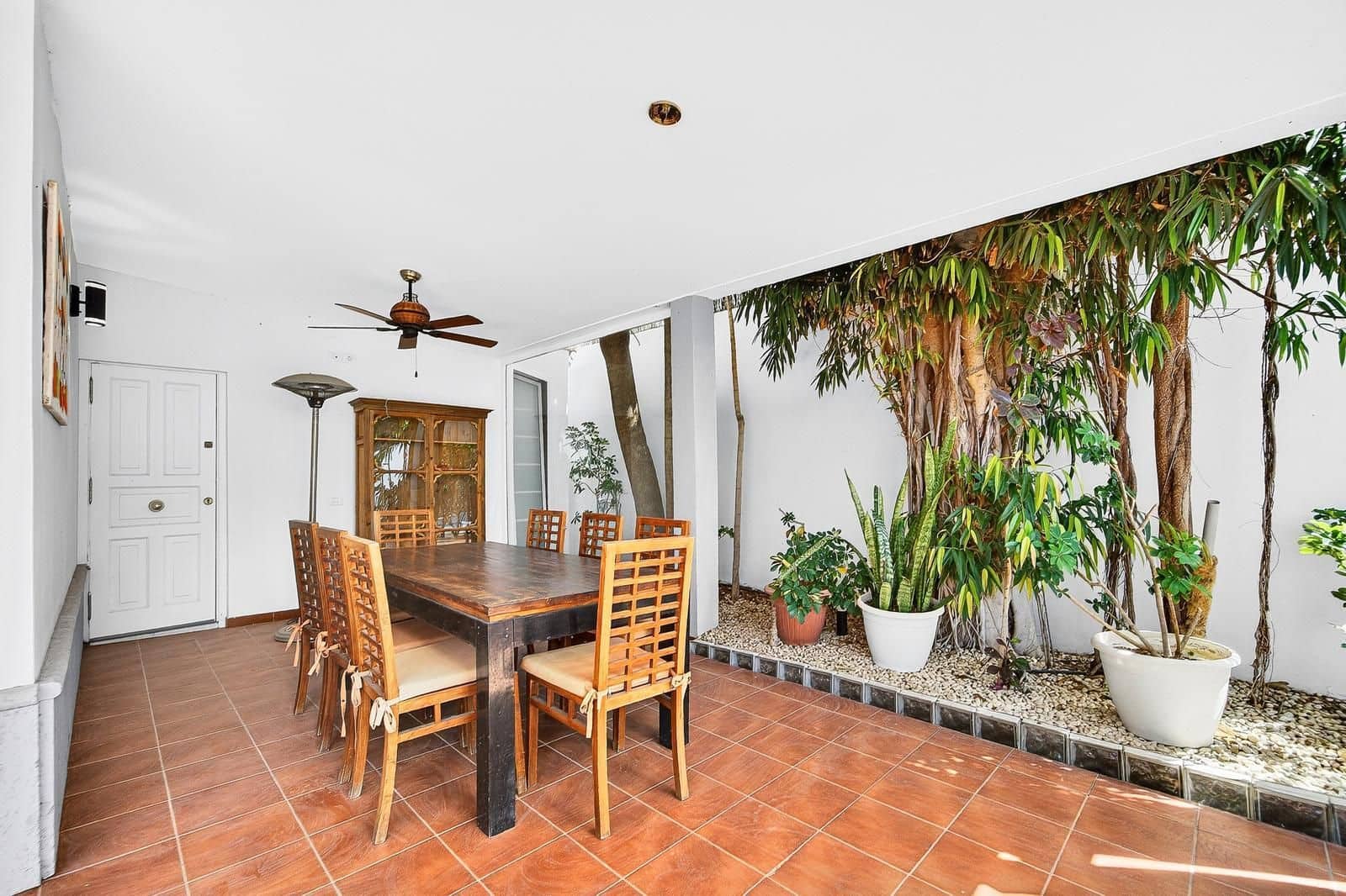 Chalet de 5 habitaciones en Los Cristianos en venta con piscina garaje - 1.790.000 € (Ref: 9698672)