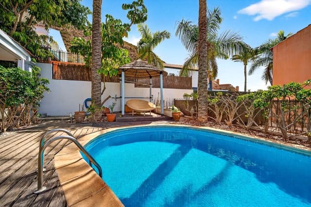 Chalet de 5 habitaciones en Los Cristianos, Arona en venta con piscina garaje - 1.790.000 € (Ref: 9698672)