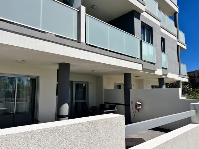 1 makuuhuone Huoneisto myytävänä paikassa Los Abrigos, Granadilla de Abona mukana uima-altaan 
autotalli - 340 000 € (Ref: 9806173)