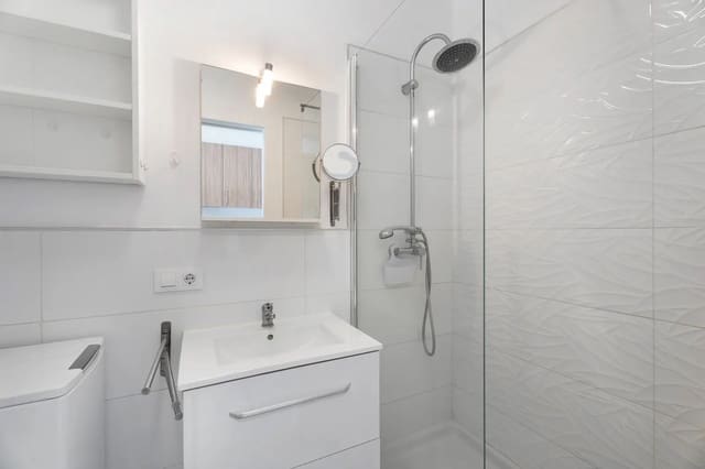 1 bedroom Apartment for sale in San Eugenio Alto, Adeje with pool - € 338,000 (Ref: 9830762)