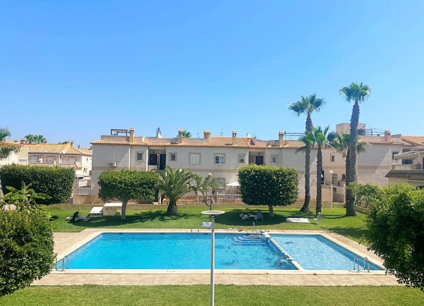 2 bedroom Bungalow for sale in Aguas Nuevas with pool - € 169,900 (Ref: 10000946)