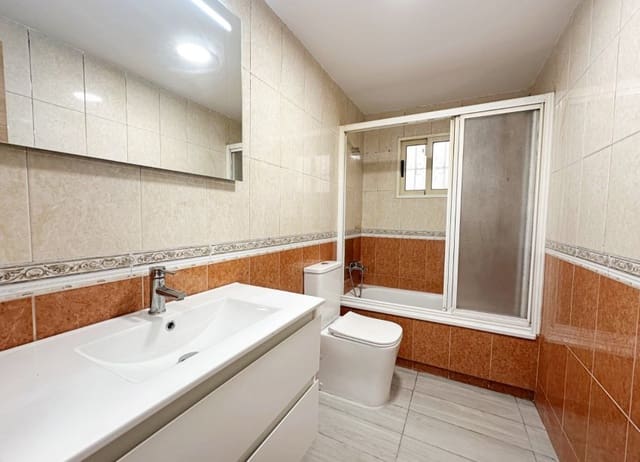 2 sypialnia Apartament na sprzedaż w Avenida Habaneras - Curva de Palangre, Torrevieja - 149 900 € (Ref: 10000947)