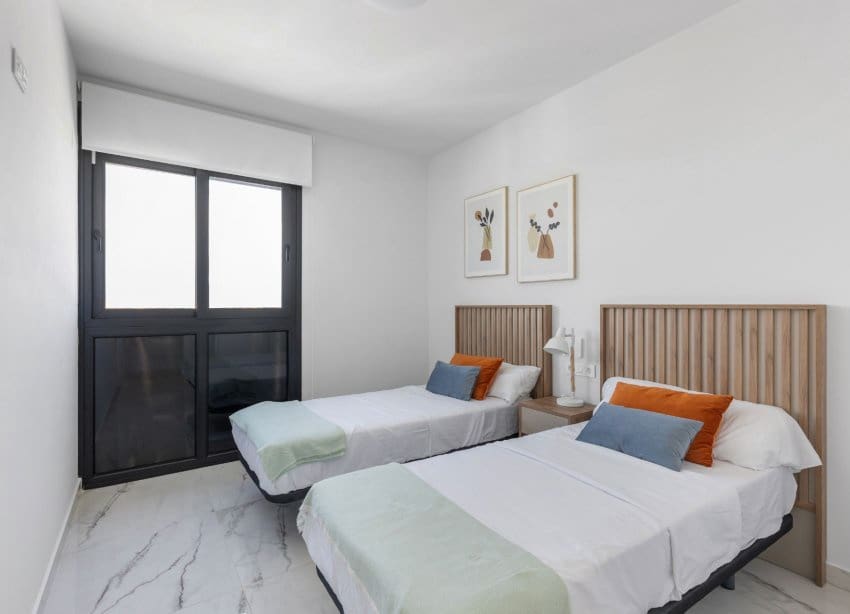 2 soverom Leilighet til salgs i Playa Flamenca med svømmebasseng garasje - € 495 000 (Ref: 9105187)