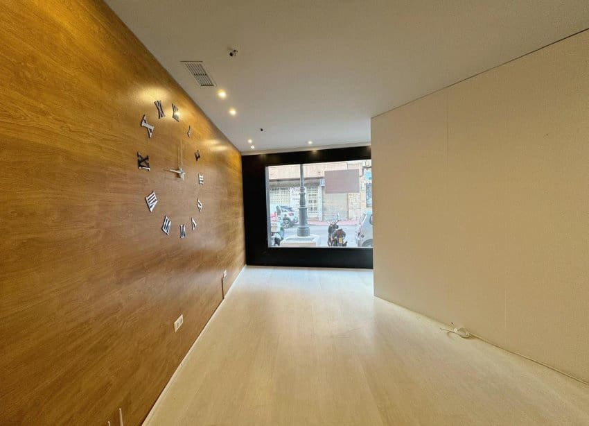 3 bedroom Commercial for sale in Guardamar del Segura - € 222,000 (Ref: 9109730)