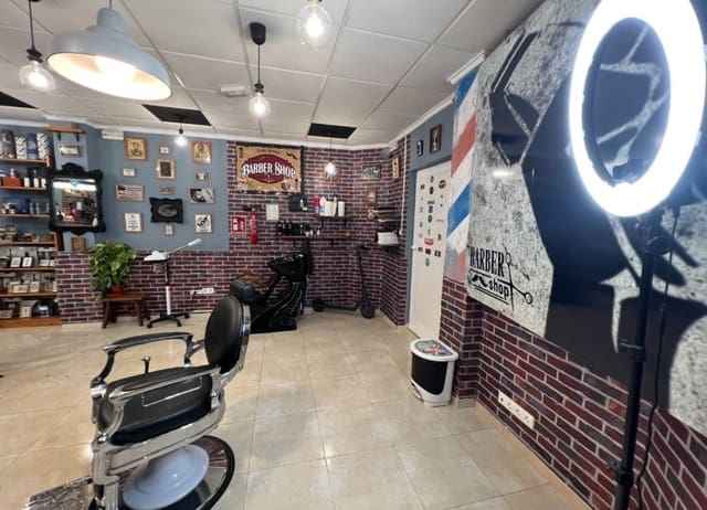 1 quarto Empresa para venda em Zona Pueblo, Guardamar del Segura - 99 900 € (Ref: 9123567)