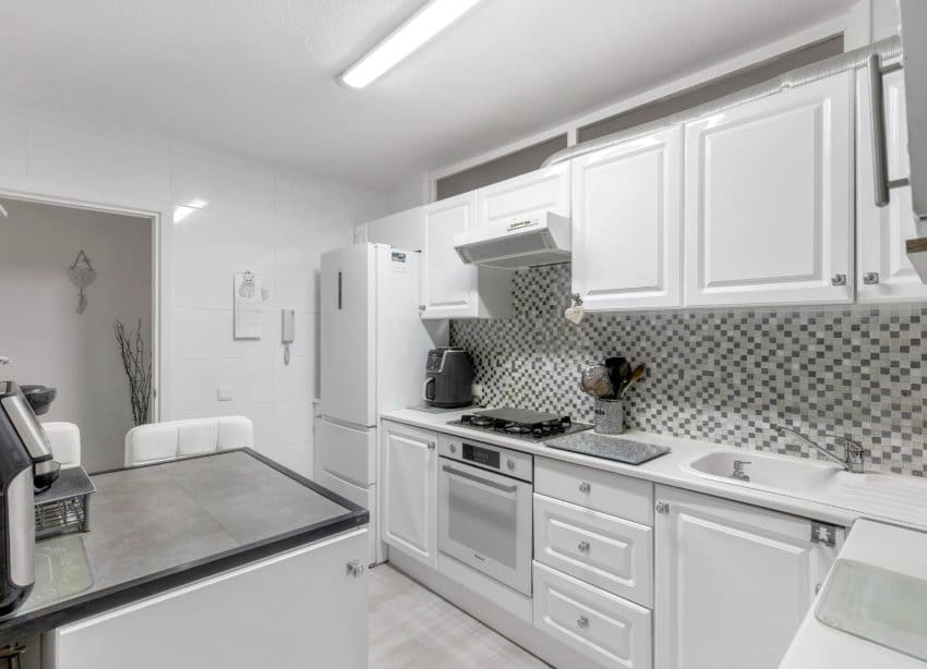 2 bedroom Apartment for sale in Torrevieja - € 179,000 (Ref: 9131727)