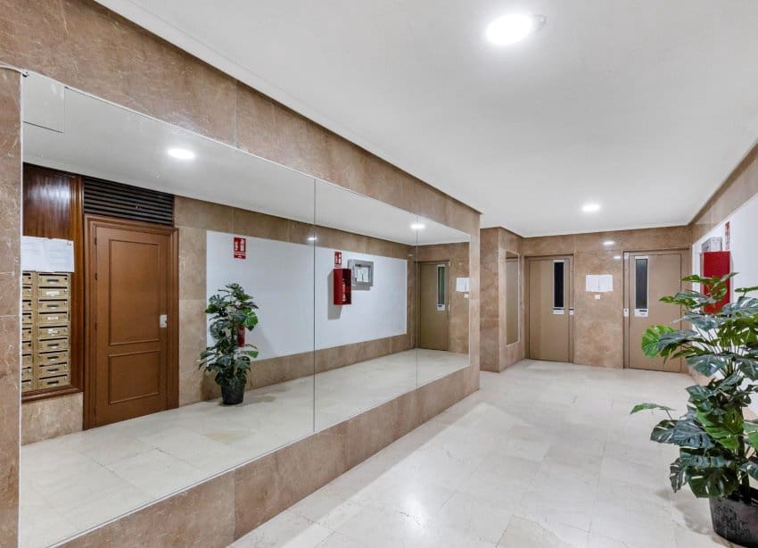 2 bedroom Apartment for sale in Torrevieja - € 179,000 (Ref: 9131727)