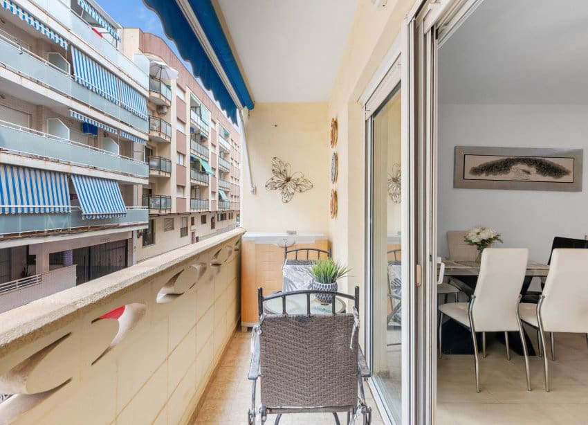 2 bedroom Apartment for sale in Torrevieja - € 179,000 (Ref: 9131727)