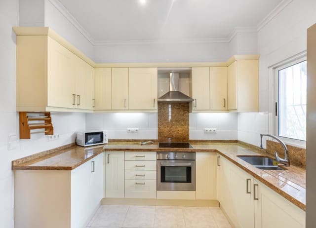 5 slaapkamer Villa te koop in San Fulgencio met zwembad garage - € 490.000 (Ref: 9136280)