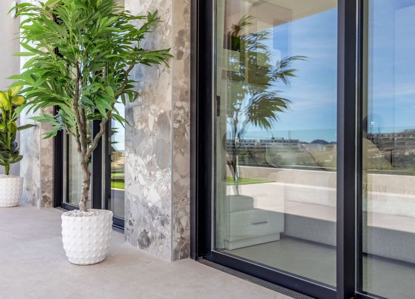 Apartamento de 2 habitaciones en Finestrat en venta con piscina garaje - 365.000 € (Ref: 9149761)