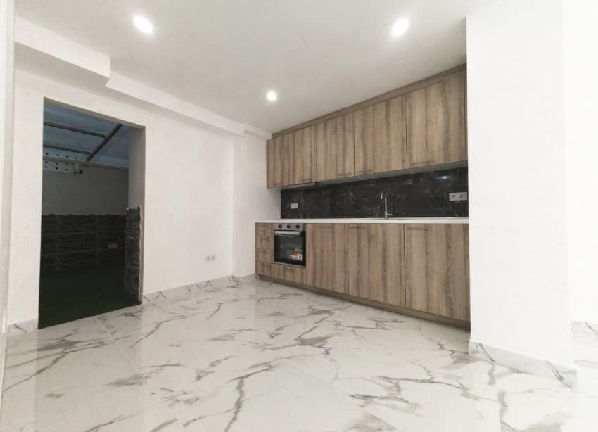 3 makuuhuone Huoneisto myytävänä paikassa Torrevieja mukana 
autotalli - 209 000 € (Ref: 9243655)