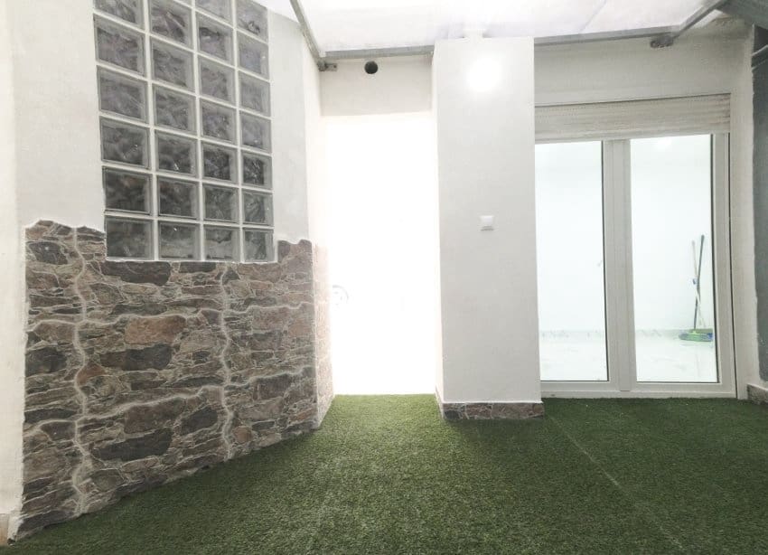 3 makuuhuone Huoneisto myytävänä paikassa Torrevieja mukana 
autotalli - 209 000 € (Ref: 9243655)