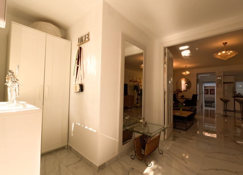 4 quarto Moradia em Banda para venda em Torrevieja com garagem - 249 900 € (Ref: 9268938)