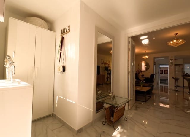 4 bedroom Terraced Villa for sale in Playa de los Náufragos, Torrevieja with garage - € 249,900 (Ref: 9268938)